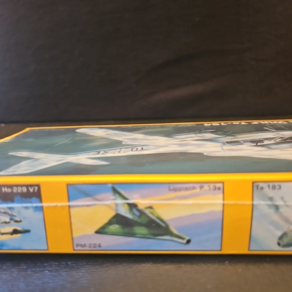 Vintage PM Model Focke-Wulf Ta-154 Airlane‎ Model Kit PM-209 Sealed